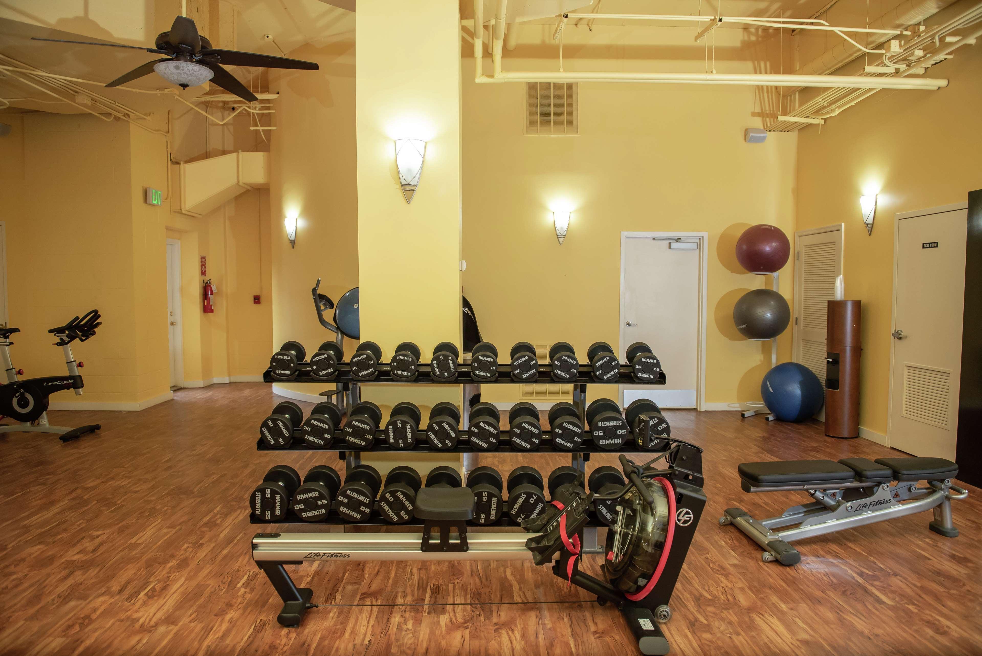 Inn At The Colonnade Baltimore - A Doubletree By Hilton Hotel Bagian luar foto