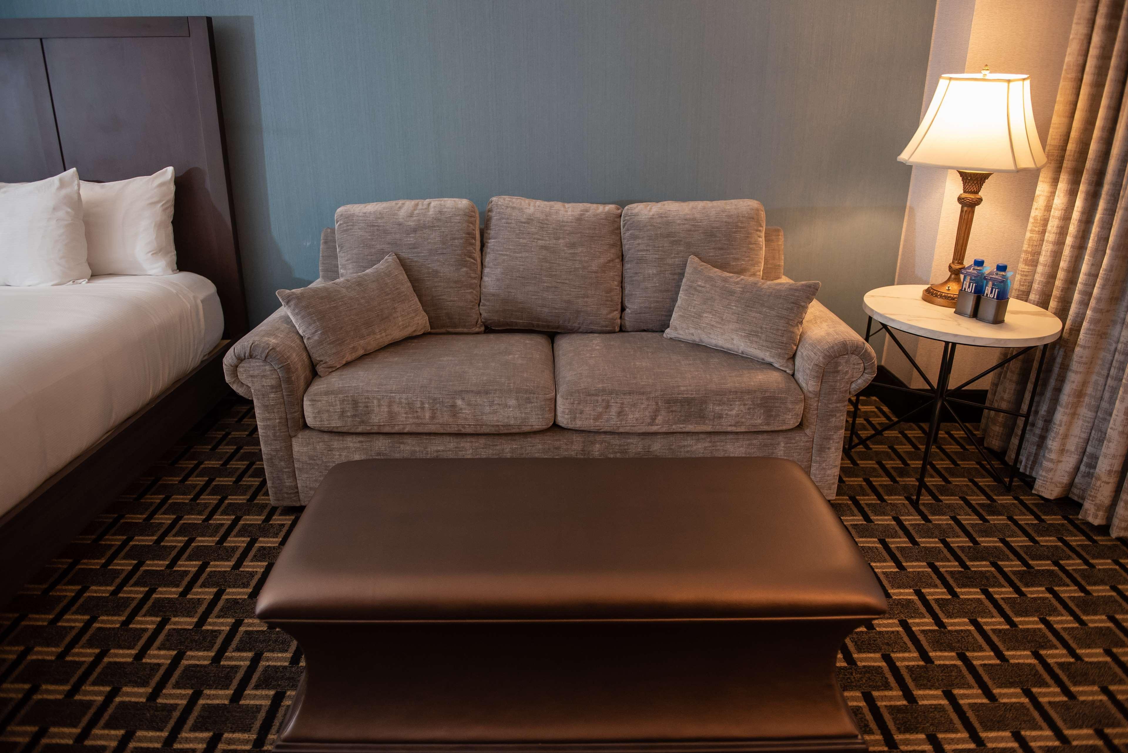 Inn At The Colonnade Baltimore - A Doubletree By Hilton Hotel Bagian luar foto