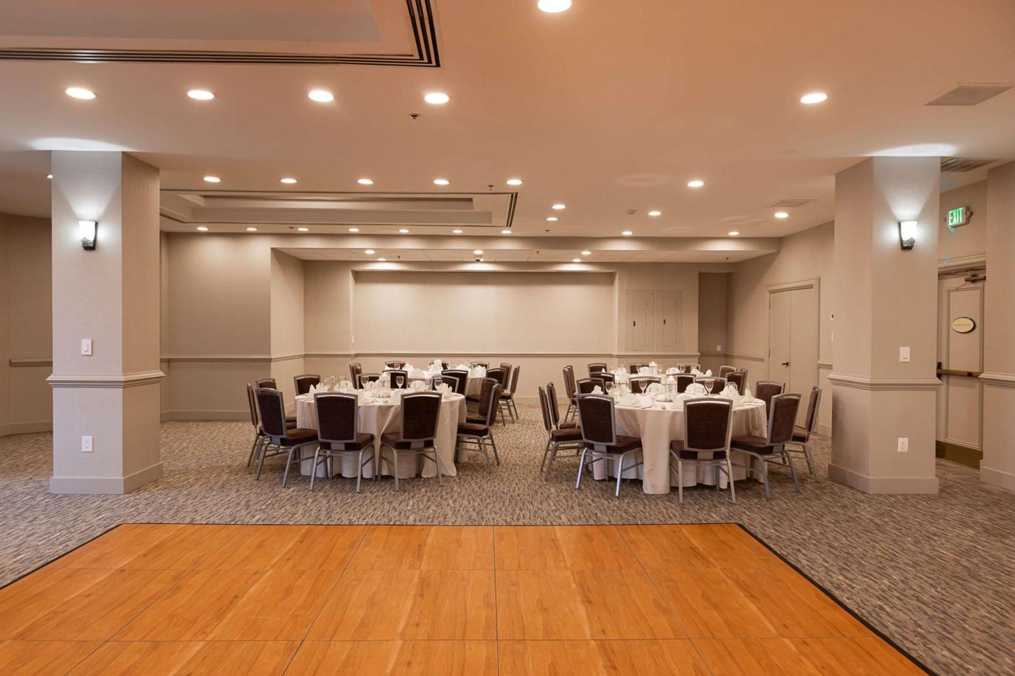 Inn At The Colonnade Baltimore - A Doubletree By Hilton Hotel Bagian luar foto